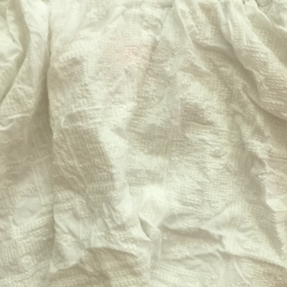 Halter smocked white textured tank top - Picture 2 of 9